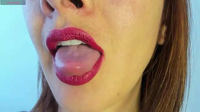 Snapshot of queen_fetish chatting on April 2026 02:48:02 PM queen fetish online show from April 2026 02:48:02 PM