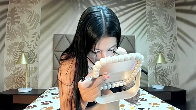 AnneDixie online show from May 2026 03:13:02 AM