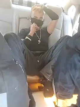 prettyboi6992 online show from March 2025 09:02:02 PM