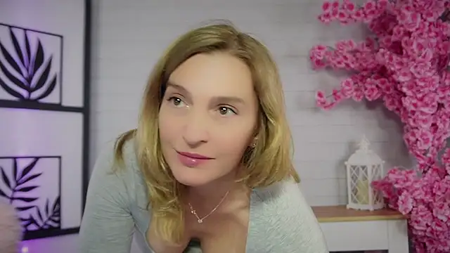 ms natty online show from October 2025 06:05:01 PM