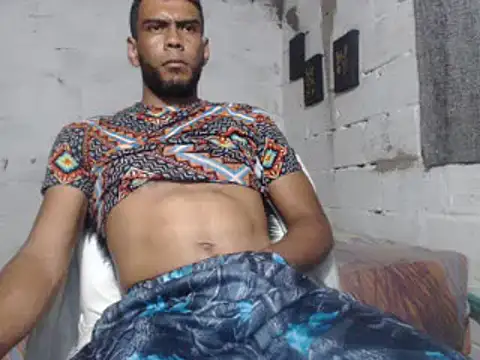 Snapshot of erik_alexander chatting on January 2025 03:14:01 AM erik alexander online show from January 2025 03:14:01 AM