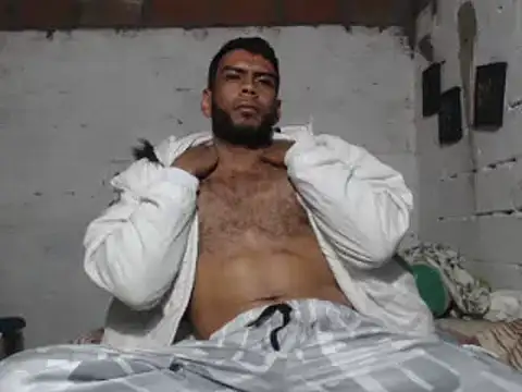 Snapshot of erik_alexander chatting on January 2025 06:26:01 AM erik alexander online show from January 2025 06:26:01 AM