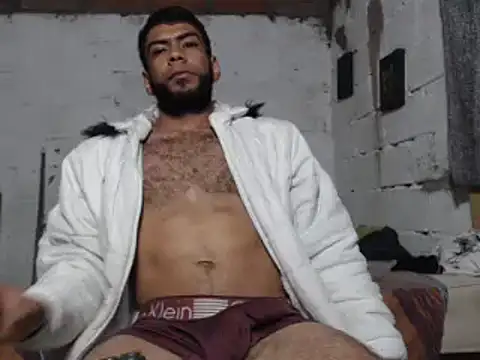 Snapshot of erik_alexander chatting on January 2025 04:20:01 AM erik alexander online show from January 2025 04:20:01 AM