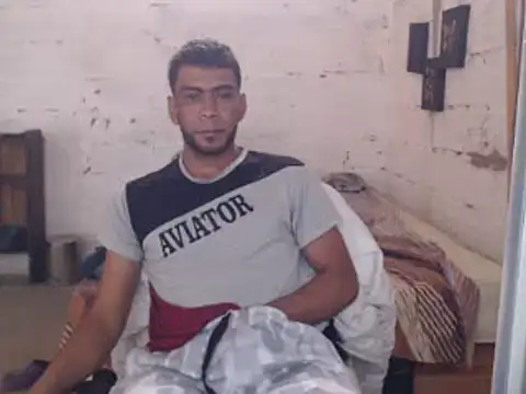 Snapshot of erik_alexander chatting on February 2025 08:53:02 PM erik alexander online show from February 2025 08:53:02 PM