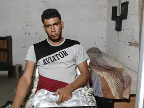 Snapshot of erik_alexander chatting on February 2025 06:01:01 AM erik alexander online show from February 2025 06:01:01 AM