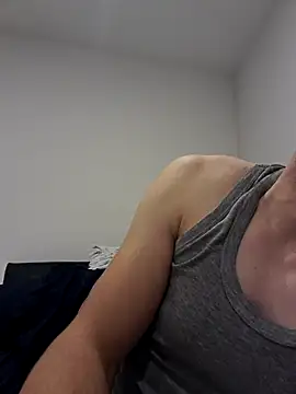 suarez1235 online show from November 2025 05:26:02 PM