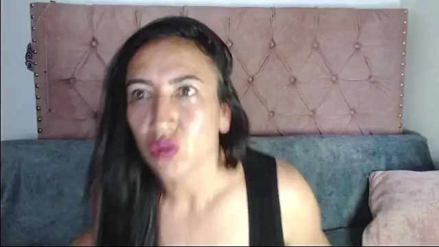 Snapshot of missbella1 chatting on October 2025 08:54:02 PM missbella1 online show from October 2025 08:54:02 PM