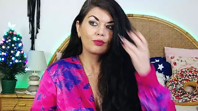 Snapshot of EllenGrace chatting on December 2024 05:16:02 AM EllenGrace online show from December 2024 05:16:02 AM