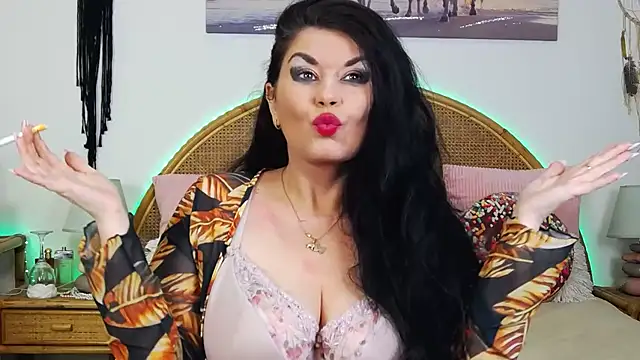 Snapshot of EllenGrace chatting on March 2025 10:33:01 PM EllenGrace online show from March 2025 10:33:01 PM