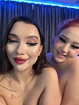 Snapshot of RollingGirls chatting on February 2025 08:09:01 AM RollingGirls online show from February 2025 08:09:01 AM