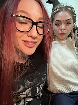 Snapshot of RollingGirls chatting on February 2026 01:09:02 PM RollingGirls online show from February 2026 01:09:02 PM