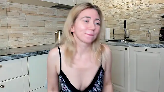 amanda   grey online show from December 2025 04:48:02 PM