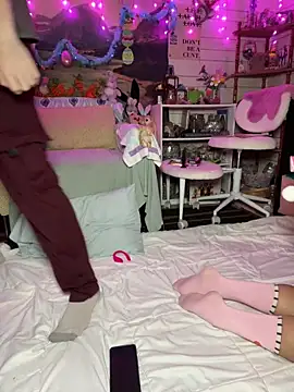 Snapshot of TrenaAnne chatting on April 2026 08:28:02 PM TrenaAnne online show from April 2026 08:28:02 PM