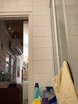 Snapshot of Elisa_Happylegs chatting on February 2025 10:10:01 PM Elisa Happylegs online show from February 2025 10:10:01 PM