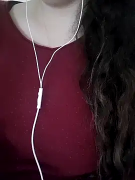 Snapshot of Zanoba-16 chatting on February 2025 12:43:02 PM Zanoba-16 online show from February 2025 12:43:02 PM