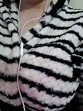 Snapshot of Zanoba-16 chatting on March 2025 11:53:01 AM Zanoba-16 online show from March 2025 11:53:01 AM