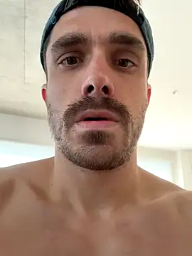 mightgogay online show from September 2025 08:42:02 PM