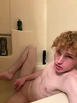 Snapshot of CreamyAustin chatting on January 2026 02:04:02 AM CreamyAustin online show from January 2026 02:04:02 AM