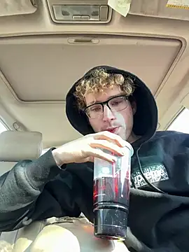 Snapshot of CreamyAustin chatting on February 2026 07:23:02 PM CreamyAustin online show from February 2026 07:23:02 PM