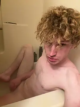 CreamyAustin online show from April 2026 05:24:01 PM