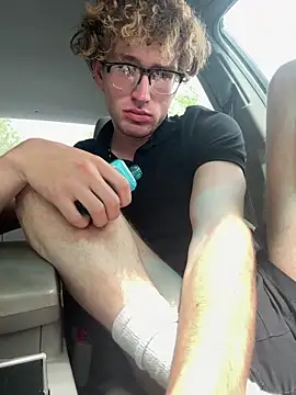 CreamyAustin online show from April 2026 07:37:01 PM