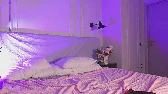 Beatrica Klein online show from December 2024 06:35:01 PM