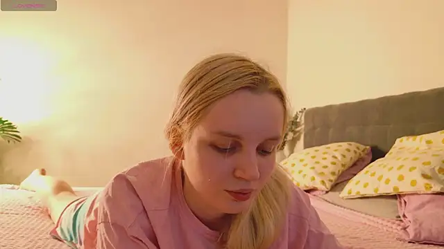 Beatrica Klein online show from May 2026 03:00:01 PM
