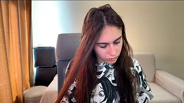 Snapshot of AliceKolltt chatting on September 2025 07:45:02 AM AliceKolltt online show from September 2025 07:45:02 AM