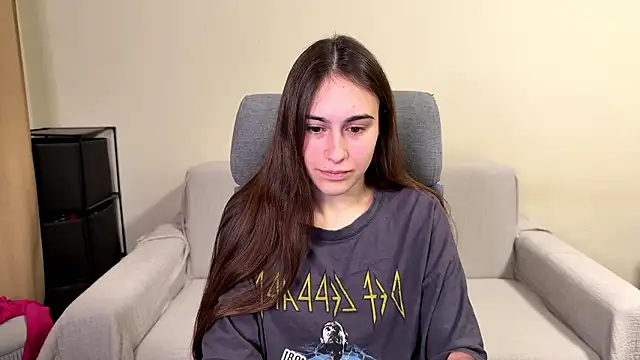 AliceKolltt online show from February 2026 07:31:01 PM