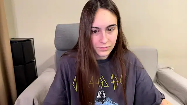 Snapshot of AliceKolltt chatting on March 2026 08:15:02 PM AliceKolltt online show from March 2026 08:15:02 PM