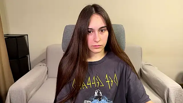 Snapshot of AliceKolltt chatting on March 2026 08:50:01 PM AliceKolltt online show from March 2026 08:50:01 PM