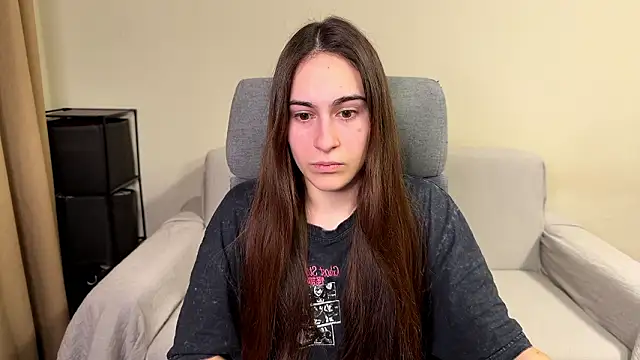 Snapshot of AliceKolltt chatting on March 2026 10:27:02 PM AliceKolltt online show from March 2026 10:27:02 PM