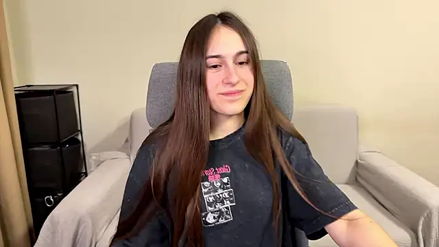 Snapshot of AliceKolltt chatting on March 2026 10:16:02 PM AliceKolltt online show from March 2026 10:16:02 PM