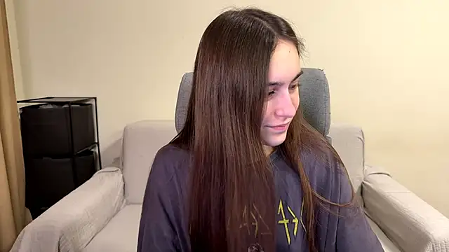 Snapshot of AliceKolltt chatting on March 2026 09:19:01 PM AliceKolltt online show from March 2026 09:19:01 PM