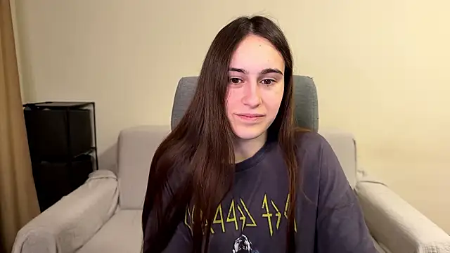 Snapshot of AliceKolltt chatting on March 2026 08:34:01 PM AliceKolltt online show from March 2026 08:34:01 PM