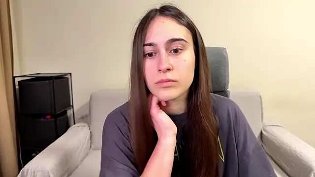 Snapshot of AliceKolltt chatting on March 2026 09:09:02 PM AliceKolltt online show from March 2026 09:09:02 PM