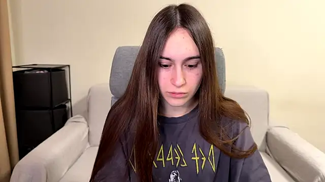 Snapshot of AliceKolltt chatting on March 2026 08:41:01 PM AliceKolltt online show from March 2026 08:41:01 PM