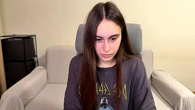 Snapshot of AliceKolltt chatting on March 2026 07:36:02 PM AliceKolltt online show from March 2026 07:36:02 PM