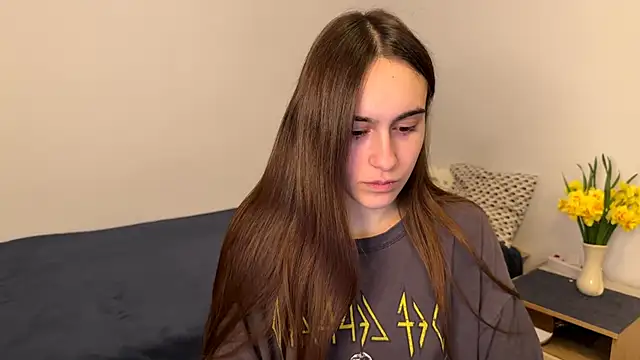 AliceKolltt online show from April 2026 09:20:02 PM