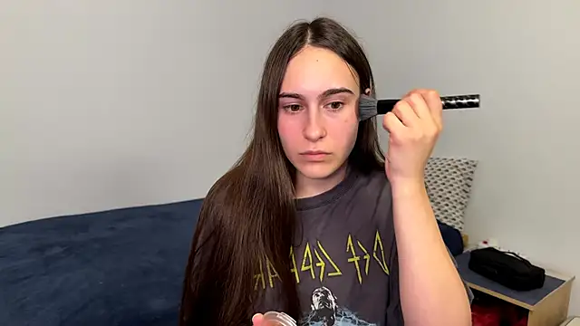 AliceKolltt online show from May 2026 07:53:02 PM