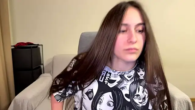 AliceKolltt online show from May 2026 08:21:02 PM