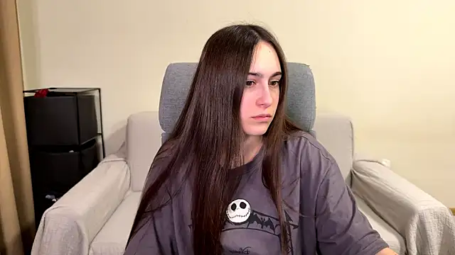 AliceKolltt online show from June 2026 10:48:02 PM