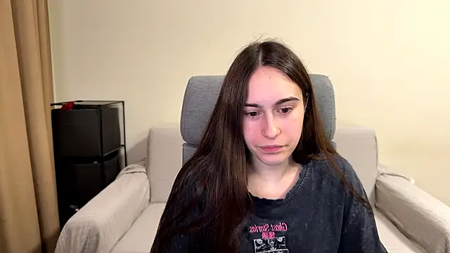 AliceKolltt online show from June 2026 08:35:01 PM