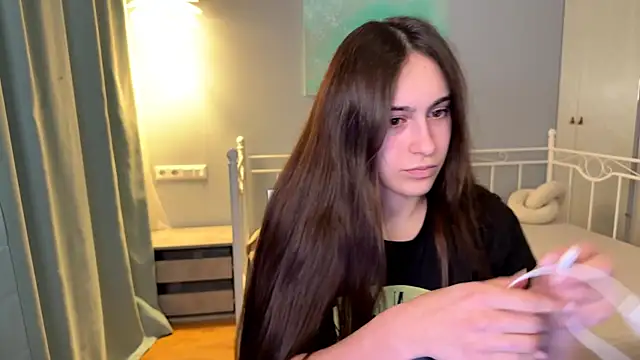 AliceKolltt online show from June 2026 05:59:02 PM