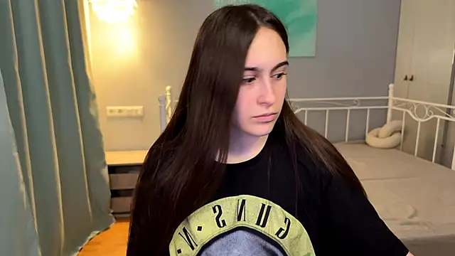 AliceKolltt online show from June 2026 08:45:02 PM