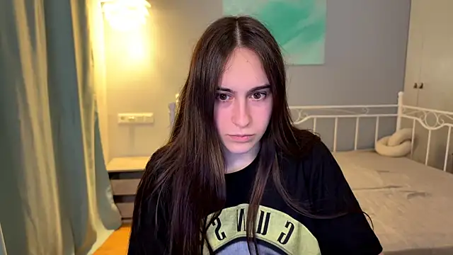 AliceKolltt online show from June 2026 08:40:02 PM