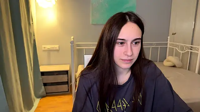 AliceKolltt online show from July 2026 06:34:02 PM