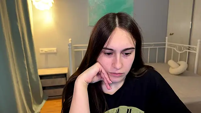 AliceKolltt online show from July 2026 07:05:01 PM