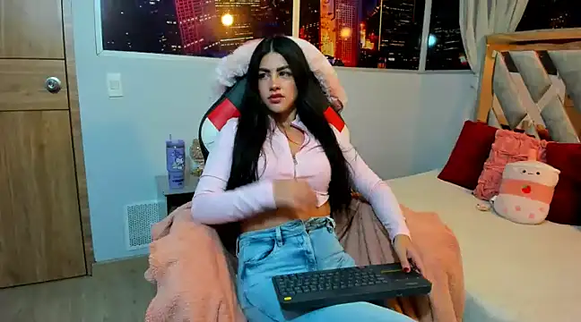 Snapshot of Kendall_Sophy chatting on March 2025 07:17:02 PM Kendall Sophy online show from March 2025 07:17:02 PM