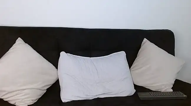 Snapshot of frank_myles chatting on March 2025 12:07:02 AM frank myles online show from March 2025 12:07:02 AM